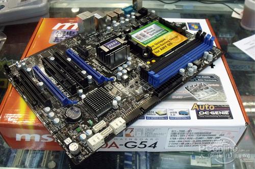 电脑散热风扇与机箱内部