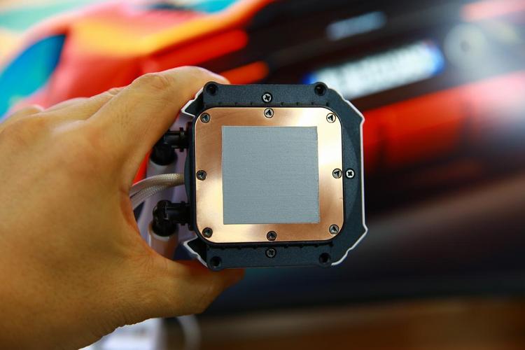 机箱内部风道与散热