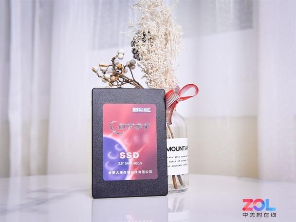 电脑升级与固态硬盘安装示意图