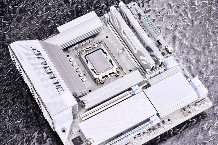 现代桌面工作站与电脑硬件环境