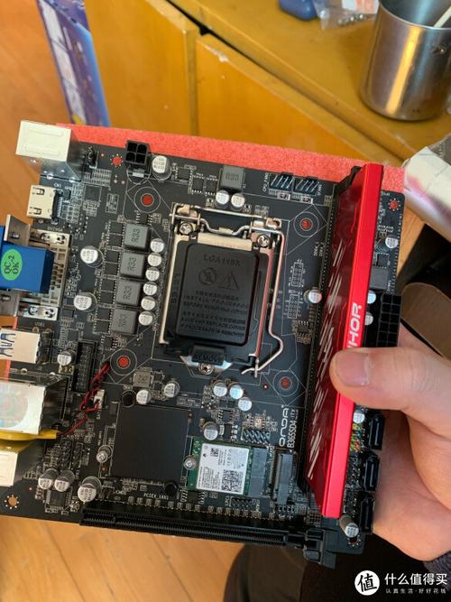 紧凑型电脑硬件与装机环境