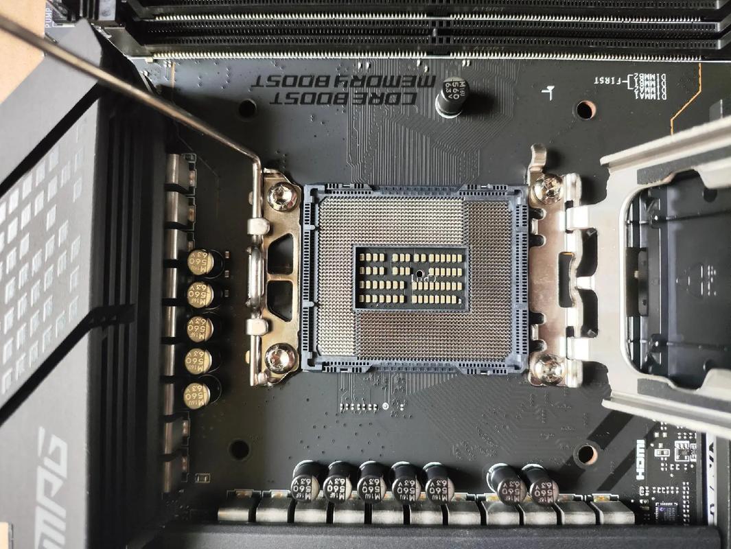 高端电脑装机与购买决策场景