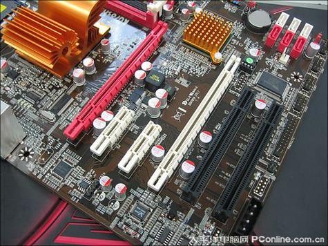 内存条与电脑硬件