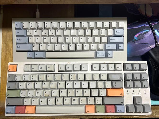 Keychron Q60Max vs 双飞燕B770R 空军 深度对比