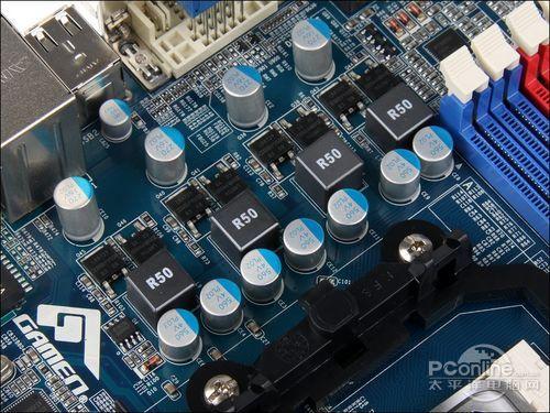 电脑散热风扇与主机内部