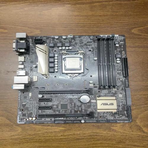 芯片组与电子元件特写