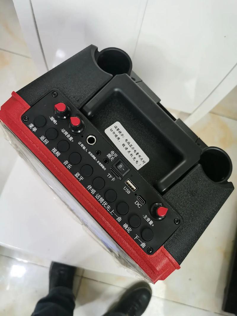 电子硬件与显示设备的特写