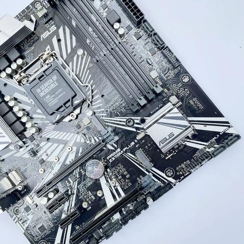 电脑主机内部硬件