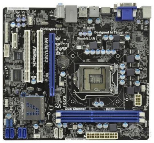 电脑屏幕前的性能使用场景