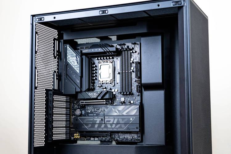 机箱散热风道与电脑内部