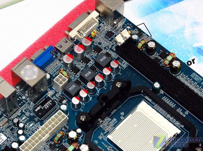 电脑芯片与电路板特写