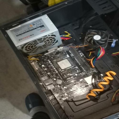 电脑主板与硬件配件