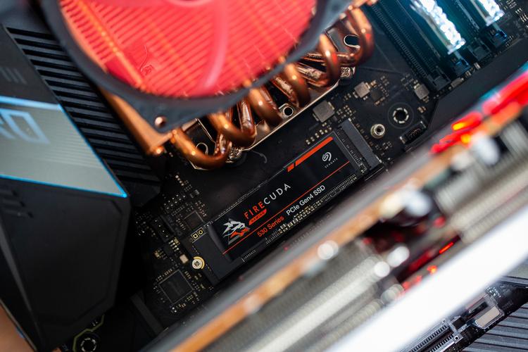 科技产品与价格分析场景