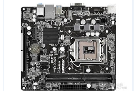 桌面办公电脑与显示器