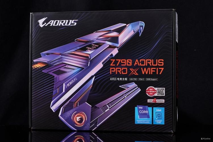 电脑主板电子元件与线路