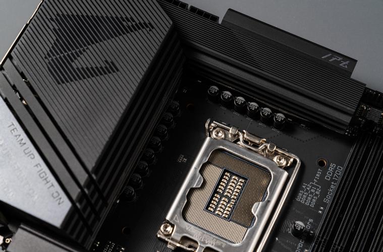 技嘉X470 AORUS GAMING 7 WIFI评测：X470高规格旗舰主板的无线与扩展实力