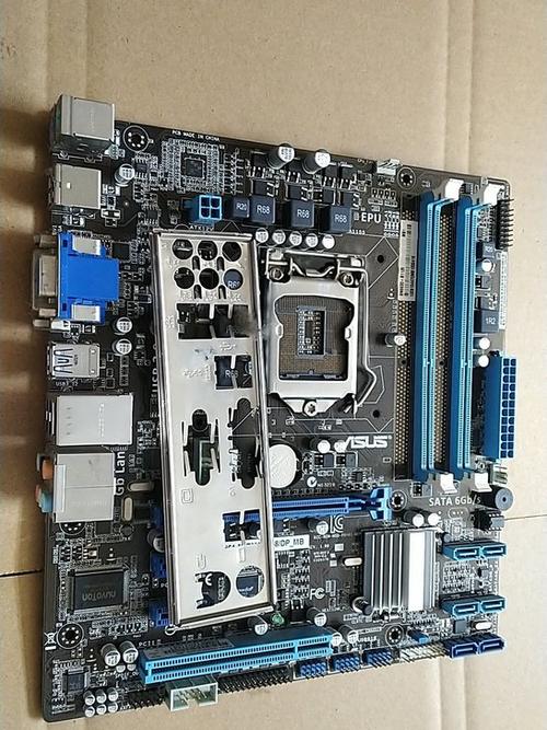 电脑性能测试与数据屏幕