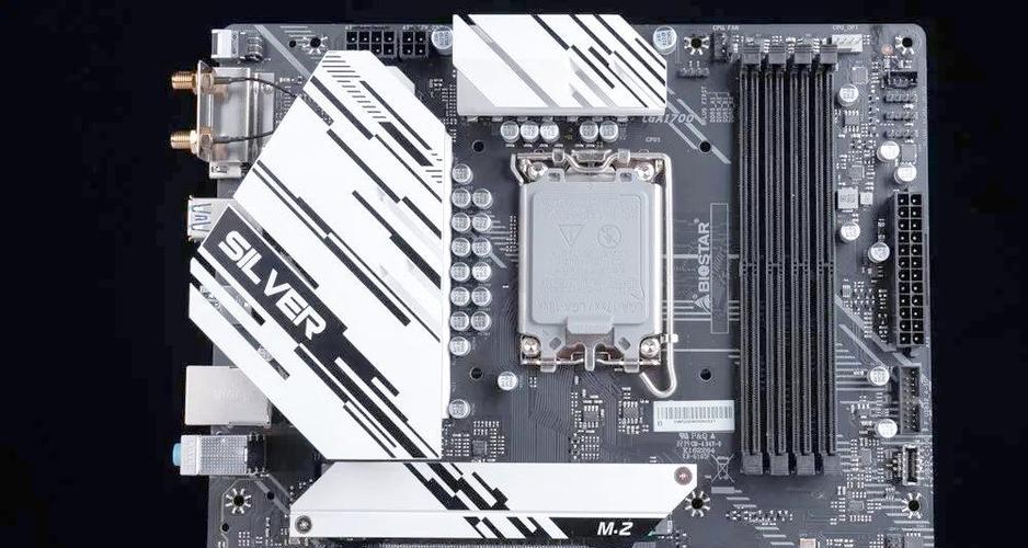 电脑散热与机箱风道场景