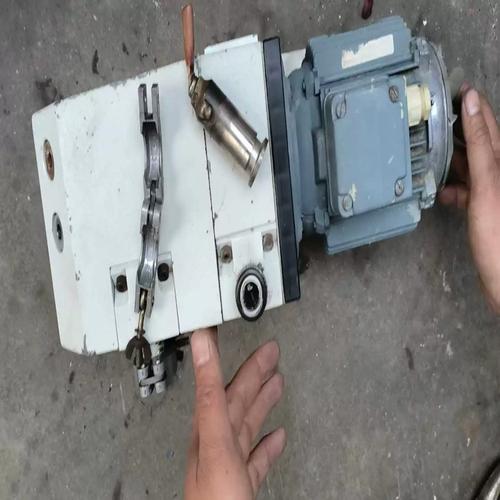 电脑硬件安装场景