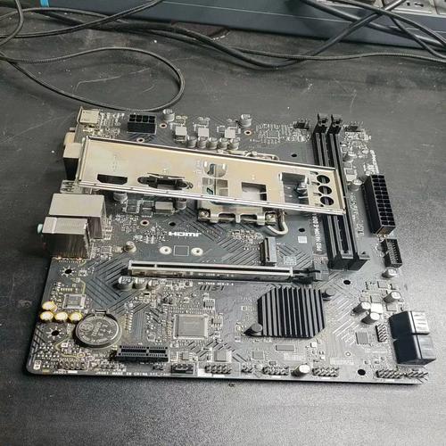 微星PRO H610M-E评测：入门DDR5平台的务实之选，兼顾稳定与扩展