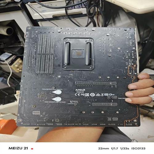 电脑主板与扩展硬件特写