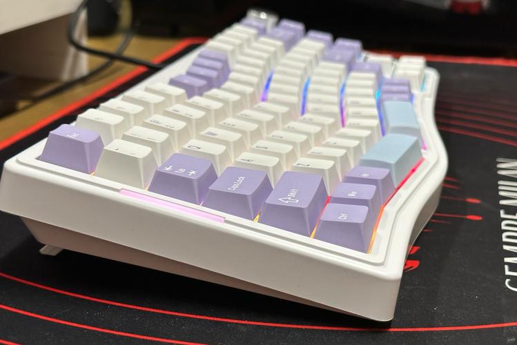 桌面键盘与电脑外设