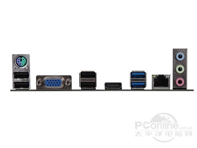 电脑主板与处理器安装场景