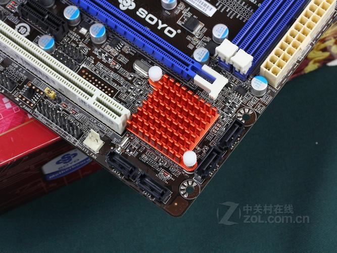 程序员与电脑性能工作场景