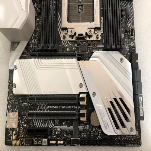 主板芯片组与扩展接口特写