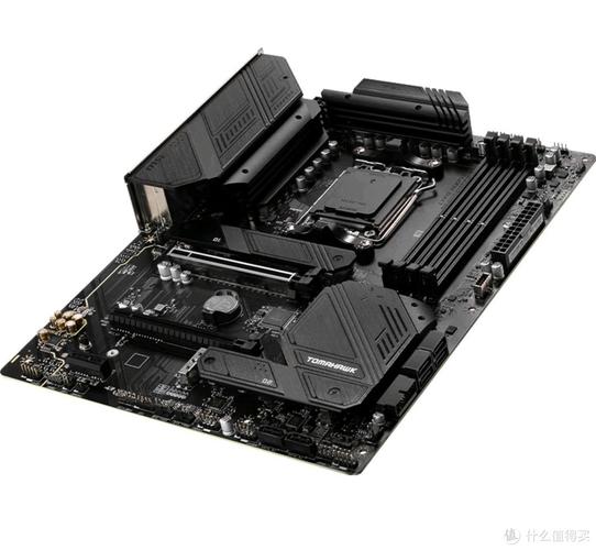 电脑主板芯片组与扩展插槽特写