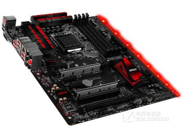 主板供电与散热特写