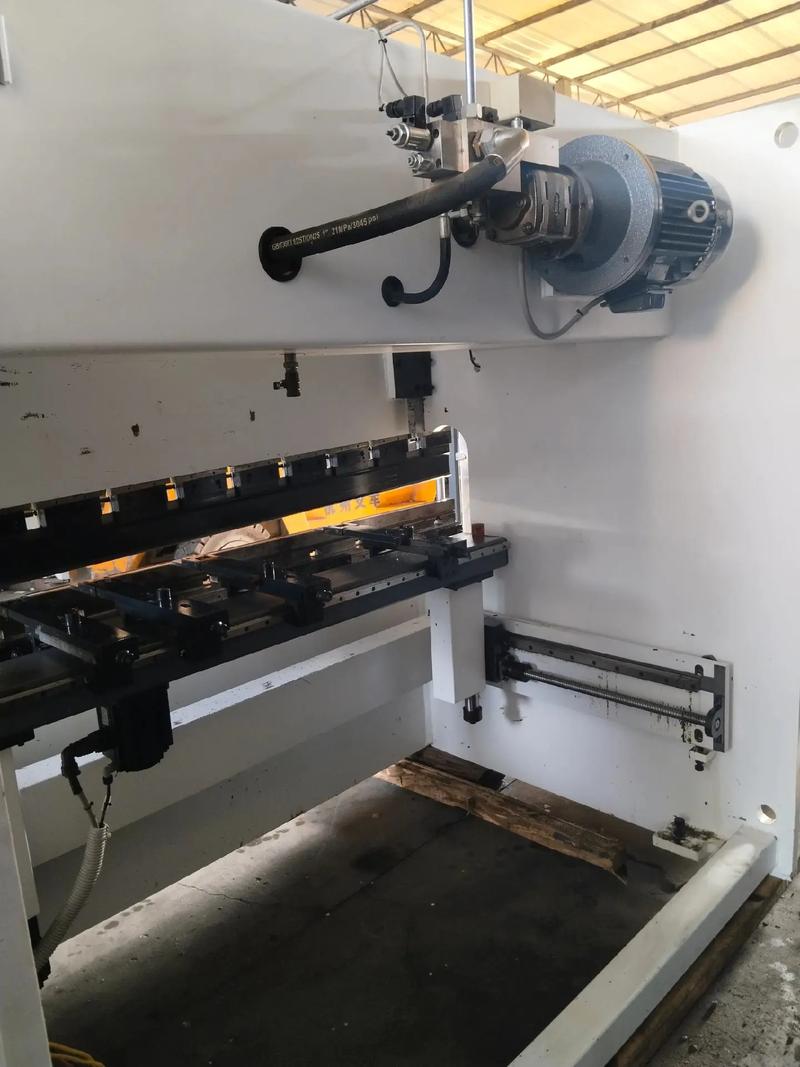 科技设备性能评测场景