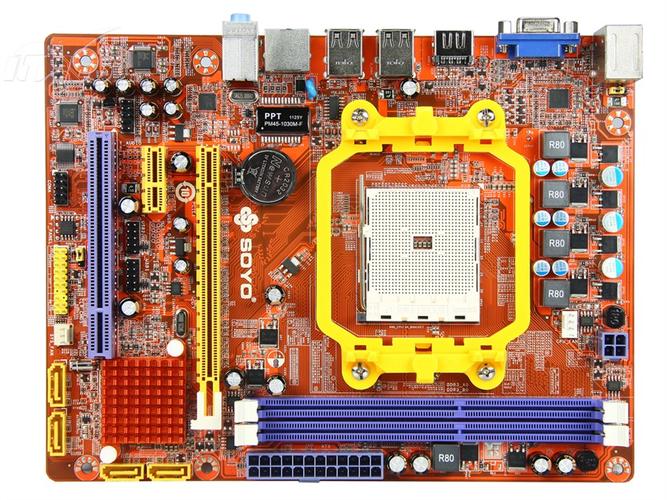 桌面电脑与显示器运行场景