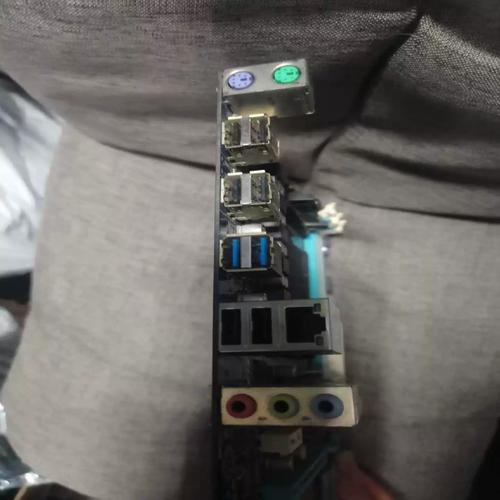 电脑散热与风扇系统