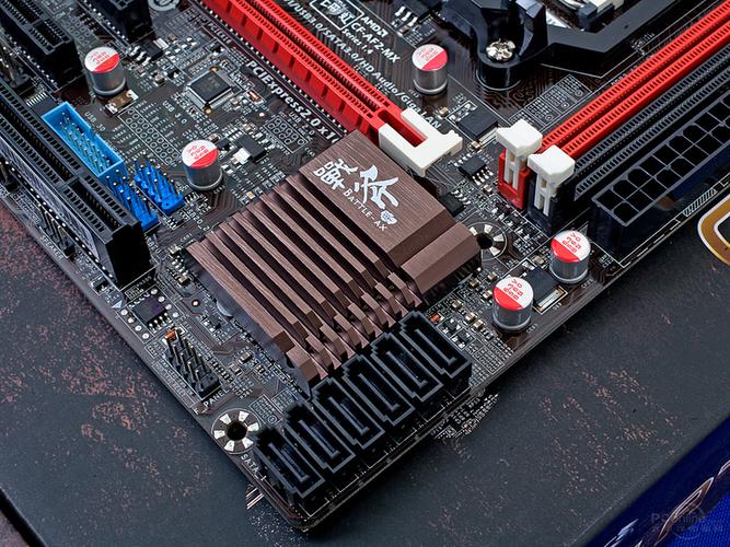 主板与电脑硬件规格