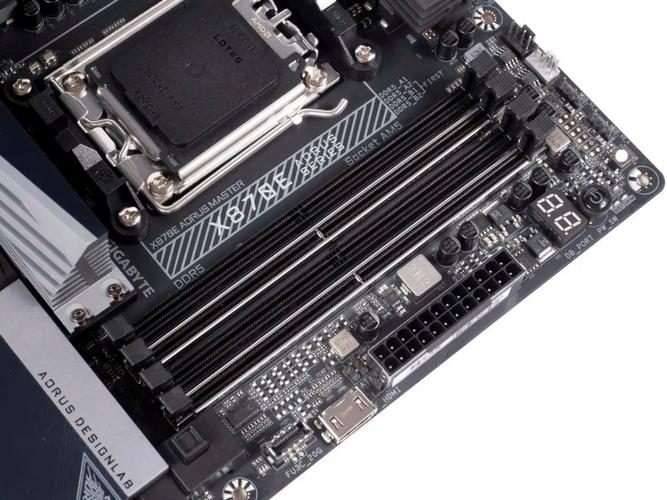 电脑散热与风扇系统