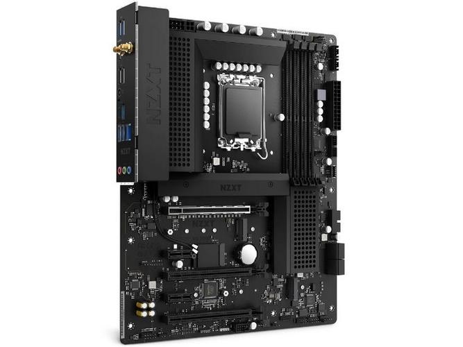 机箱内部风道与硬件散热展示