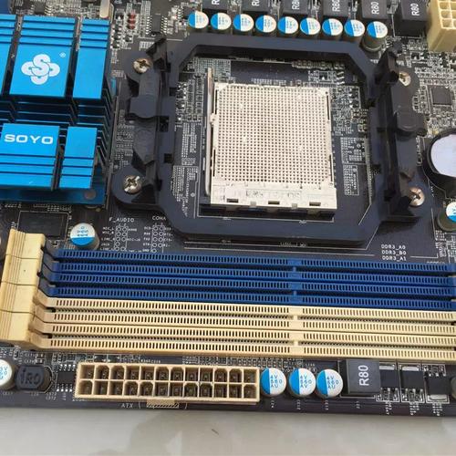 电脑硬件安装与机箱内部