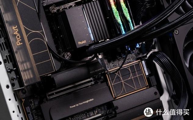 电脑机箱内部散热系统