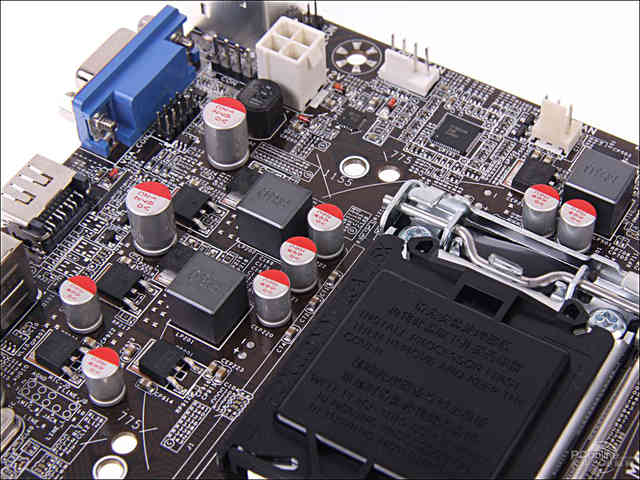 主板供电与硬件细节