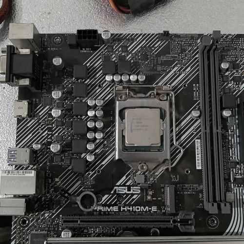 桌面上的硬件装机环境