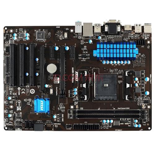 电脑主板与内存条特写