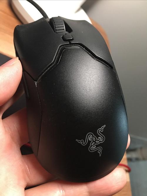 电脑桌面与游戏外设