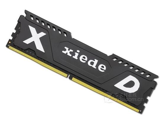 电脑主板与内存插槽特写