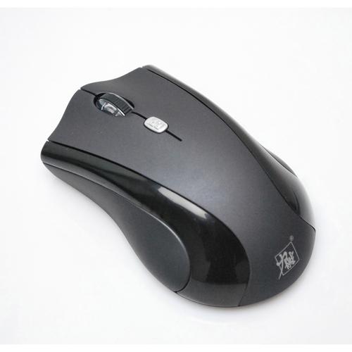 科技设备与性能评测场景