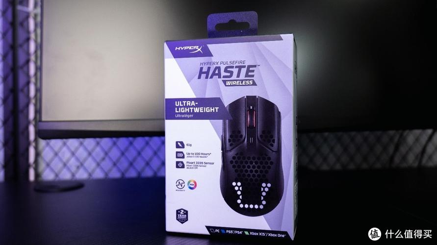 电竞游戏场景中的鼠标操作