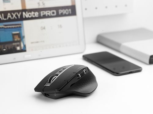 科技设备与电子元件特写