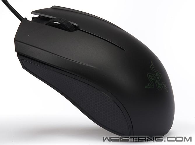 Razer 新地狱狂蛇游戏鼠标评测：3500dpi 光电引擎与 1000Hz 回报率的老牌竞技味道