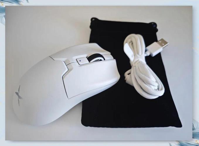 无线鼠标和键盘等电脑配件