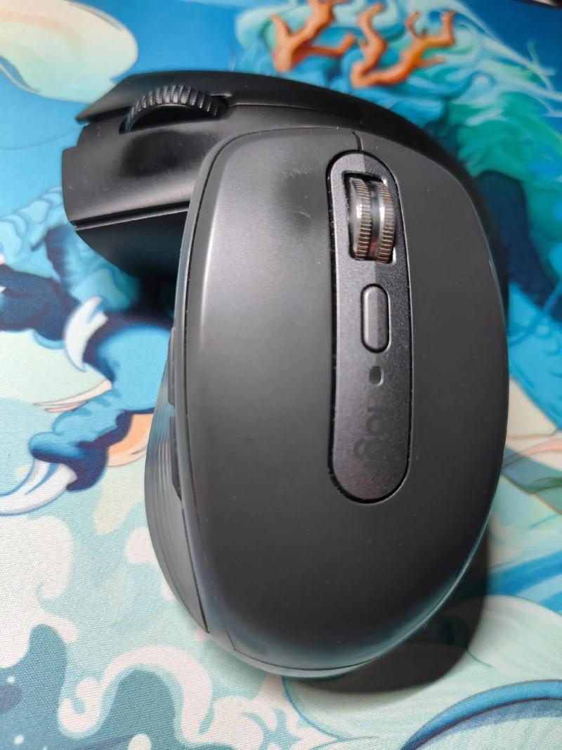 办公电脑与鼠标选购场景